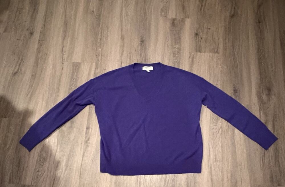 NWOT Nordstrom Purple 100% Cashmere Knit Women’s V-Neck Pullover Sweater Size L